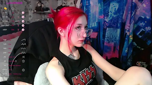 Dreamy Red Girl online show from 10-07-25, 05:43