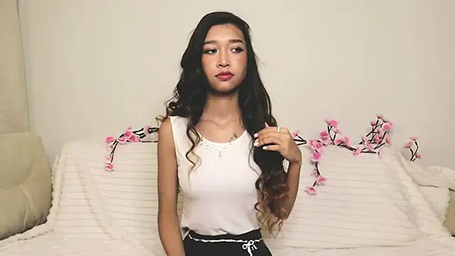 SelinaLukas online show from 10-11-25, 04:05