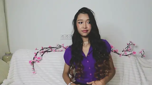 SelinaLukas online show from 10-12-25, 04:06