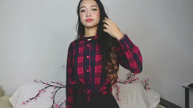 SelinaLukas online show from 10-18-25, 04:08