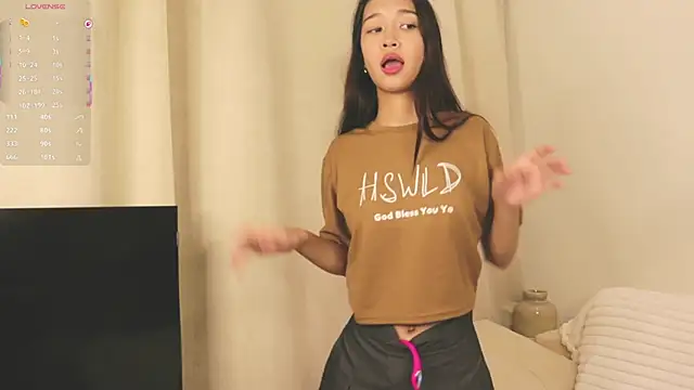 SelinaLukas online show from 10-29-25, 06:42