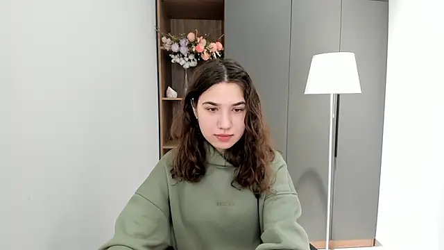 AmmieGerber online show from 10-08-25, 05:38