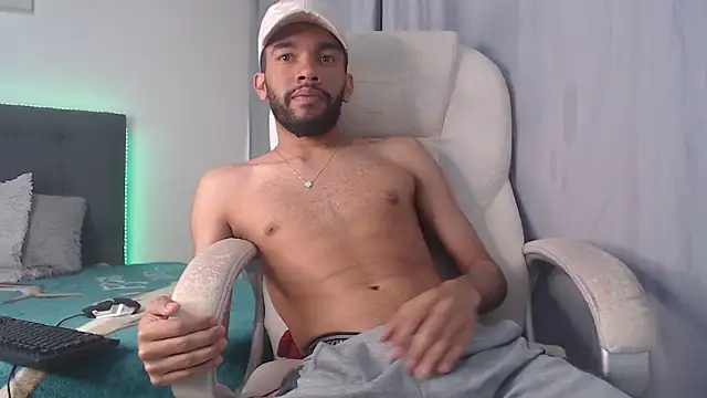 andresnoir  online show from 10-15-25, 02:28