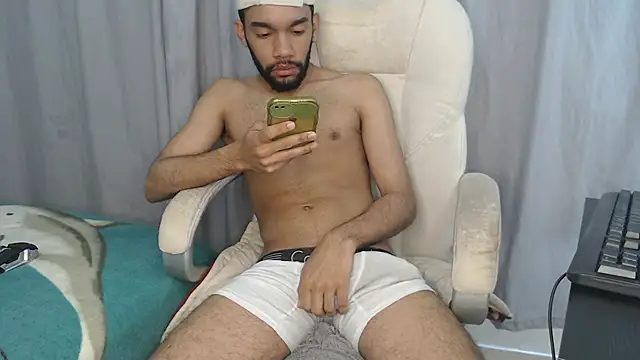 andresnoir  online show from 10-19-25, 02:29