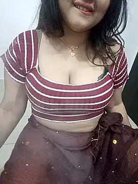 Snapshot of Beauty_Queen_Soniya chatting on 11-22-25, 08:08 Beauty Queen Soniya online show from 11-22-25, 08:08