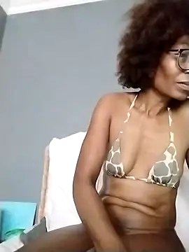 Snapshot of NaughtyCouga chatting on 10-24-25, 05:48 NaughtyCouga online show from 10-24-25, 05:48