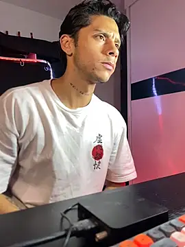 Snapshot of ErosDominant chatting on 10-16-25, 06:14 ErosDominant online show from 10-16-25, 06:14