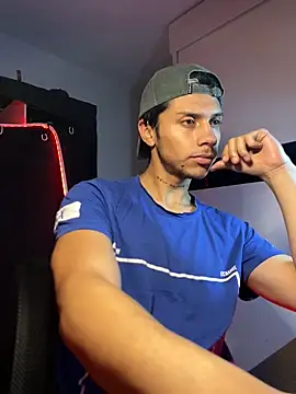 Snapshot of ErosDominant chatting on 10-19-25, 11:27 ErosDominant online show from 10-19-25, 11:27