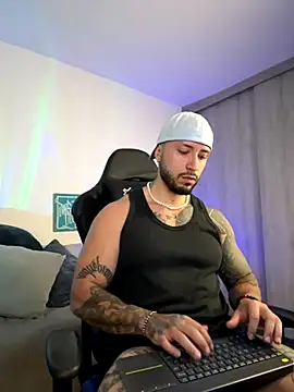 Dave-Max01 online show from 11-10-25, 09:52