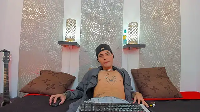 Snapshot of JacobBlackwell_ chatting on 10-17-25, 08:11 JacobBlackwell online show from 10-17-25, 08:11