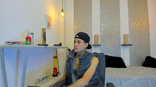 Snapshot of JacobBlackwell_ chatting on 11-10-25, 07:35 JacobBlackwell online show from 11-10-25, 07:35