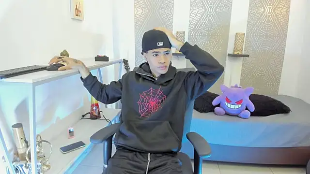 JacobBlackwell  online show from 12-14-25, 07:29