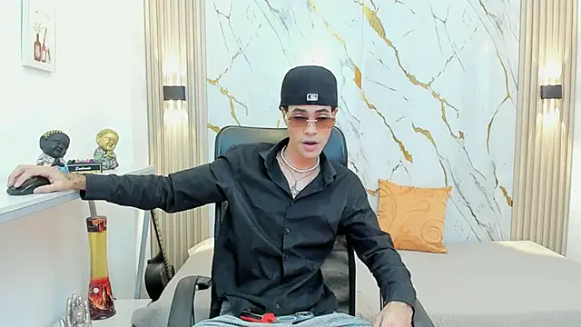 JacobBlackwell  online show from 01-10-26, 07:59