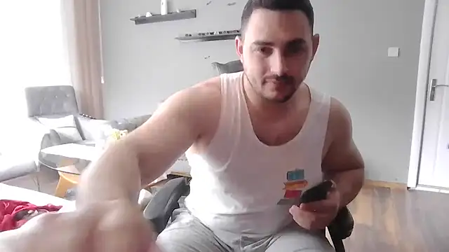 Snapshot of mastermute chatting on 03-19-26, 07:01 mastermute online show from 03-19-26, 07:01