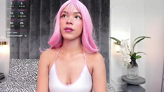 ImLuuciia online show from 10-17-25, 04:04