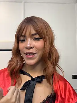 ImLuuciia online show from 10-23-25, 04:34