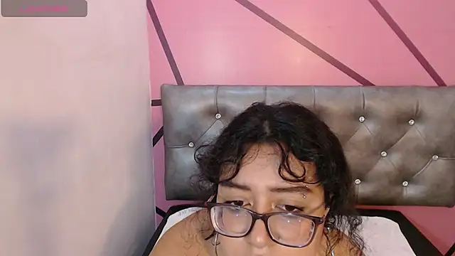 Snapshot of KarolBOOBS-18 chatting on 10-07-25, 12:35 KarolBOOBS-18 online show from 10-07-25, 12:35