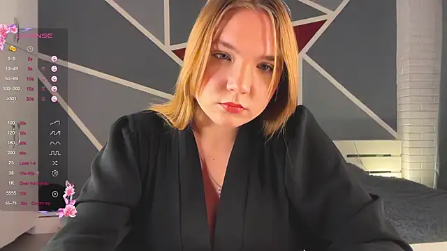 Snapshot of RebeccaEglitis chatting on 12-16-25, 04:56 RebeccaEglitis online show from 12-16-25, 04:56