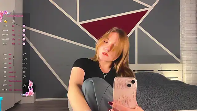 Snapshot of RebeccaEglitis chatting on 12-17-25, 04:57 RebeccaEglitis online show from 12-17-25, 04:57