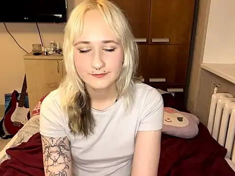 Ulemonala Cute online show from 10-19-25, 06:19