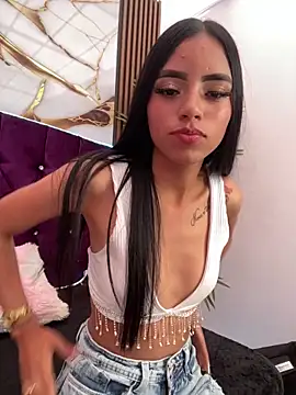 Snapshot of Celeste_ec chatting on 10-15-25, 05:24 Celeste ec online show from 10-15-25, 05:24
