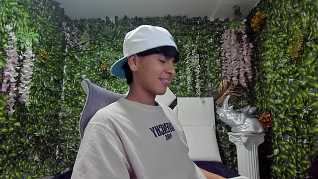 SEBAS LOVER  online show from 10-17-25, 09:39