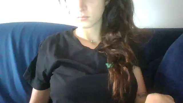 Snapshot of SuperValentina chatting on 10-20-25, 02:28 SuperValentina online show from 10-20-25, 02:28