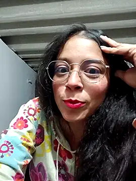 Eloisa smith online show from 10-25-25, 05:26