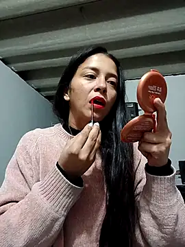 Eloisa smith online show from 11-13-25, 04:11