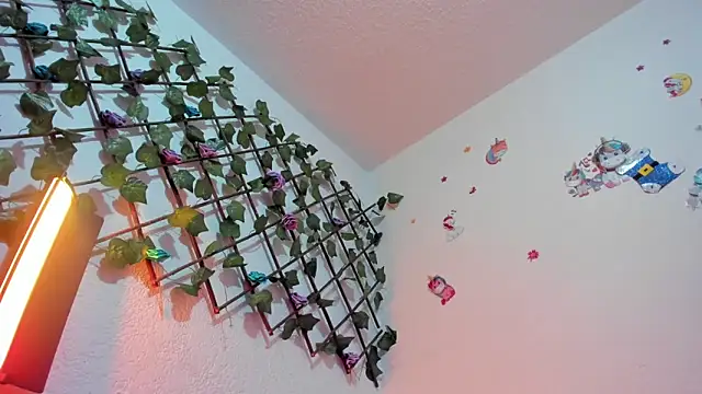 Lilith salvatoree online show from 10-30-25, 01:45