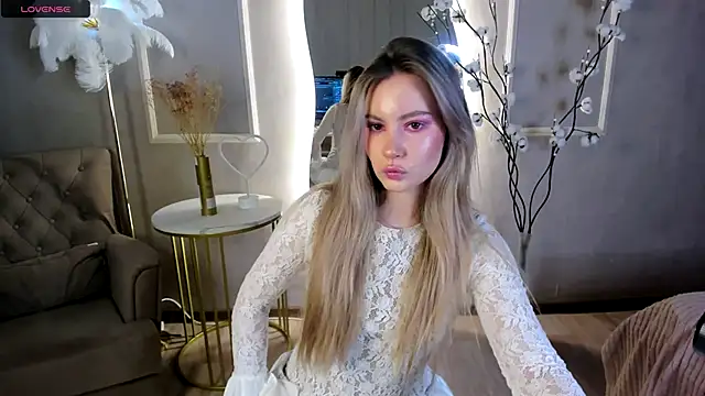 Snapshot of _BellaClark chatting on 12-03-25, 08:29 BellaClark online show from 12-03-25, 08:29