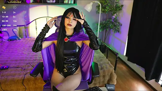 Snapshot of Bayonetta_doll chatting on 10-16-25, 09:16 Bayonetta doll online show from 10-16-25, 09:16