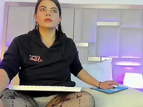 DayanaNaughty online show from 10-24-25, 03:58