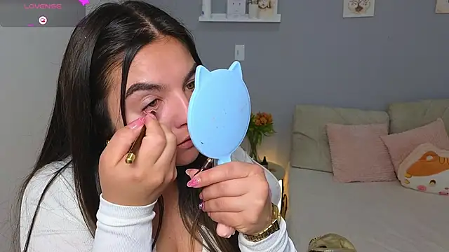 Snapshot of Ambeer_star chatting on 10-12-25, 04:17 Ambeer star online show from 10-12-25, 04:17