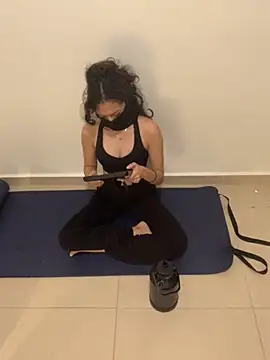 alicacua online show from 10-30-25, 04:03