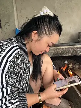 miemie-xx online show from 11-13-25, 03:27