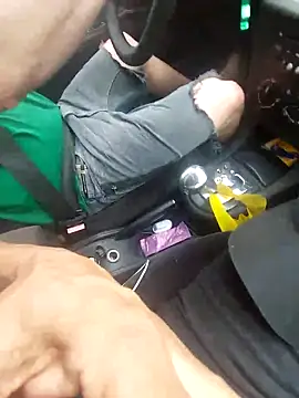 Snapshot of Merlin2310 chatting on 11-25-25, 08:09 Merlin2310 online show from 11-25-25, 08:09