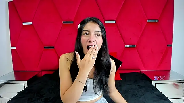 Snapshot of Mia_clark18 chatting on 11-19-25, 08:42 Mia clark18 online show from 11-19-25, 08:42