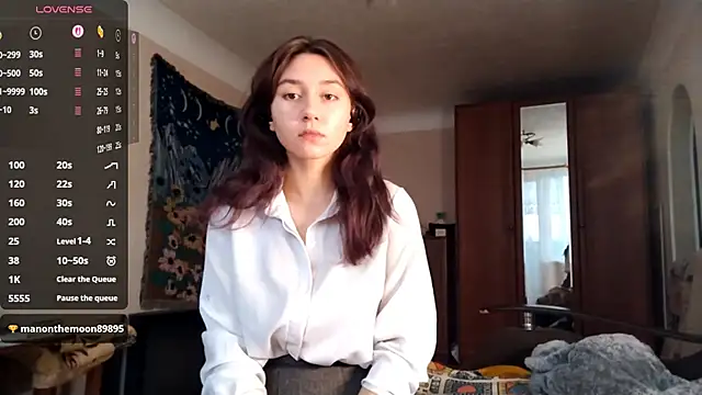 MiaLovelyOne online show from 11-15-25, 06:11