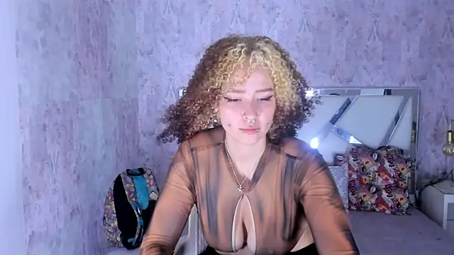 Snapshot of benny_wilson chatting on 10-14-25, 03:18 benny wilson online show from 10-14-25, 03:18