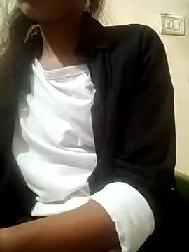 Mahi677 online show from 11-29-25, 03:53