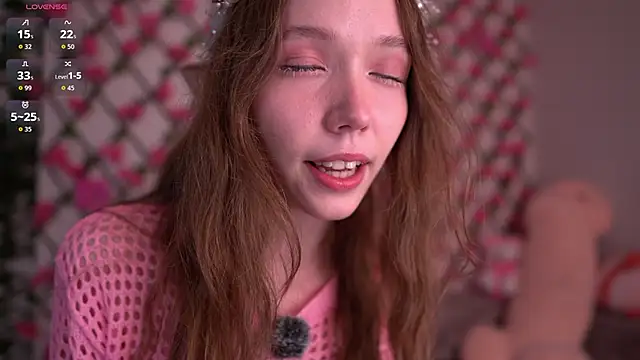 Snapshot of Petite_Polly chatting on 11-02-25, 06:10 Petite Polly online show from 11-02-25, 06:10