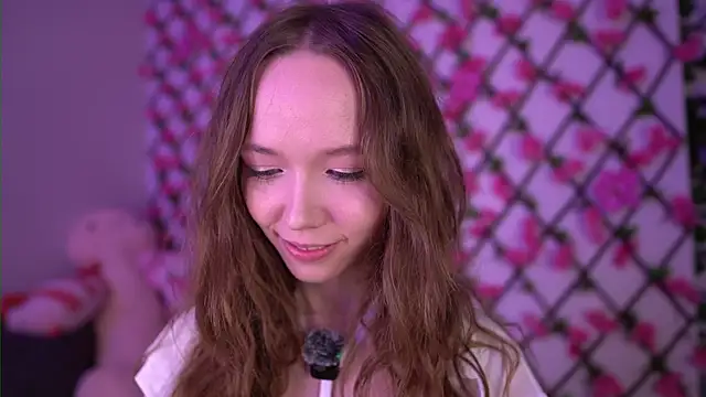 Snapshot of Petite_Polly chatting on 11-04-25, 06:07 Petite Polly online show from 11-04-25, 06:07