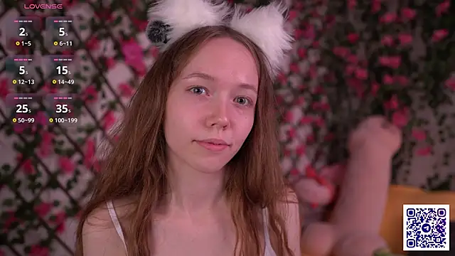 Snapshot of Petite_Polly chatting on 11-23-25, 06:08 Petite Polly online show from 11-23-25, 06:08