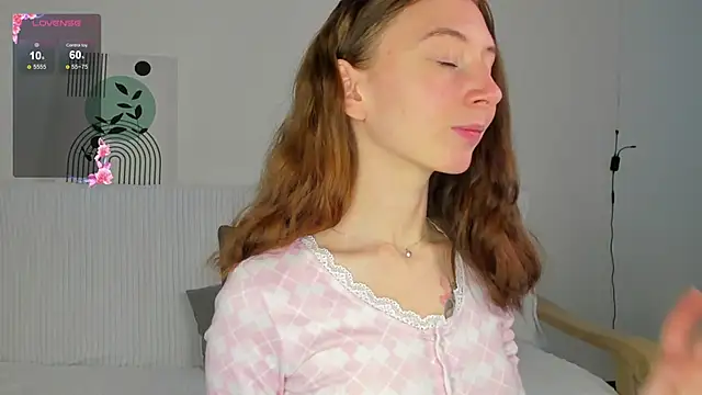 Snapshot of try_love_ chatting on 11-14-25, 08:13 try love online show from 11-14-25, 08:13