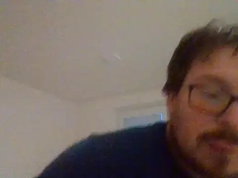 czechguy online show from 10-24-25, 04:03