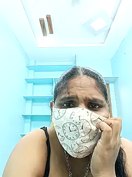 Snapshot of kajal-kajal1 chatting on 10-24-25, 05:15 kajal-kajal1 online show from 10-24-25, 05:15