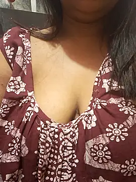 Snapshot of janu-janvi chatting on 11-11-25, 04:51 janu-janvi online show from 11-11-25, 04:51