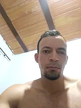 Snapshot of Racso100 chatting on 11-28-25, 09:45 Racso100 online show from 11-28-25, 09:45