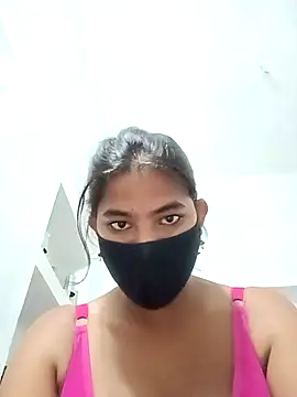 Hot radhaji online show from 10-19-25, 05:24